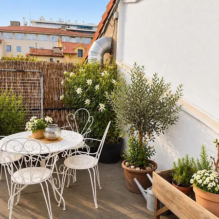 Meynadier, Private Terrace & Everything Within Walking Distance Cannes