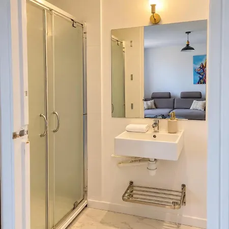 Meynadier, Private Terrace & Everything Within Walking Distance *
