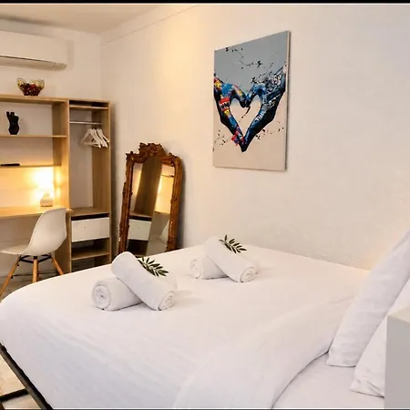 Meynadier, Private Terrace & Everything Within Walking Distance Appartement